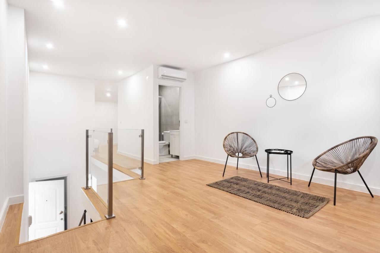 Altido Modern 2-Level Flats Near Ajuda Palace Lisbon Exterior photo