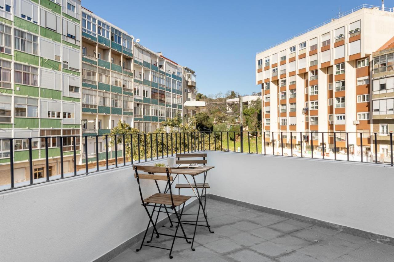 Altido Modern 2-Level Flats Near Ajuda Palace Lisbon Exterior photo